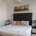 One Perfect Stay - Marina Pinnacle