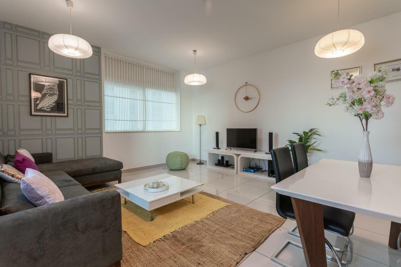 One Perfect - Marina Pinnacle Apartment